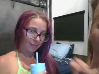 summer_star7 cam babe demonstrating their squirt experience in a sexy and sensual manner