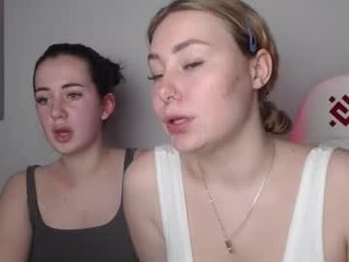 sunshinebeatrice11 cam babe wants her pussy fucked hard on camera