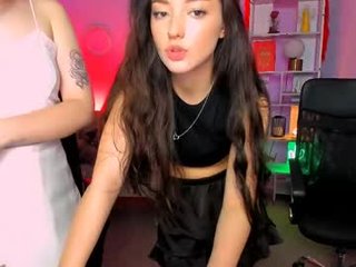 eva_smiith_ teen cam girl plays with her tight pussy