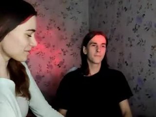 urbankai_ teen cam babe wants kiss on pussy online