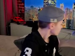 emma_willson blonde cam babe presents lesbian live sex show in the chatroom