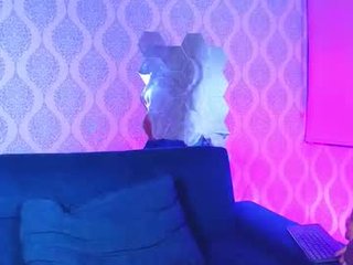 hotcouple_222 teen couple with sensual moans filling the chatroom