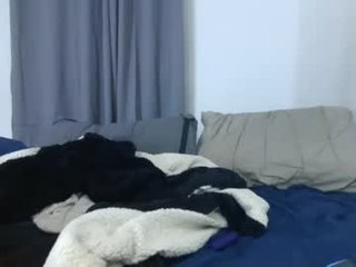 peachesncream0303 cam babe likes squirting after getting pleasure from masturbation