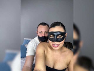marty-and-jane latina cam girl offers her shaved pussy in exchange for a your attention online