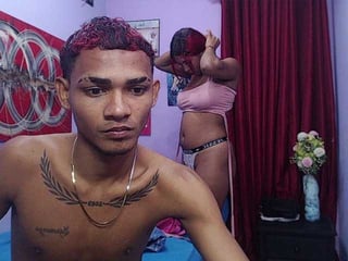 blacktwinks teen cam girl loves getting her shaved pussy humped online