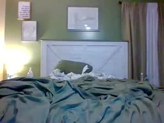 smalltownpussypounding blonde cam babe gets her pussy penetrated and masturbated