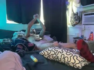 charlesb13 cam babe demonstrating their squirt experience in a sexy and sensual manner