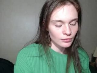 don57n cam babe loves caresses her clit and pussy at the same time online