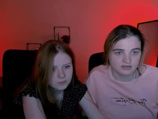 foxy_tease_ lesbian cam babes loves kiss each others clits online