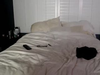hockeyman16 cam couple loves kiss and fucking online