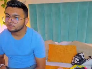 paul_and_amber cam girl loves deep blowjob in the chatroom