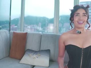 aisha_es cam girl wants took his erected sausage into her wet pussy and asshole in the chatroom